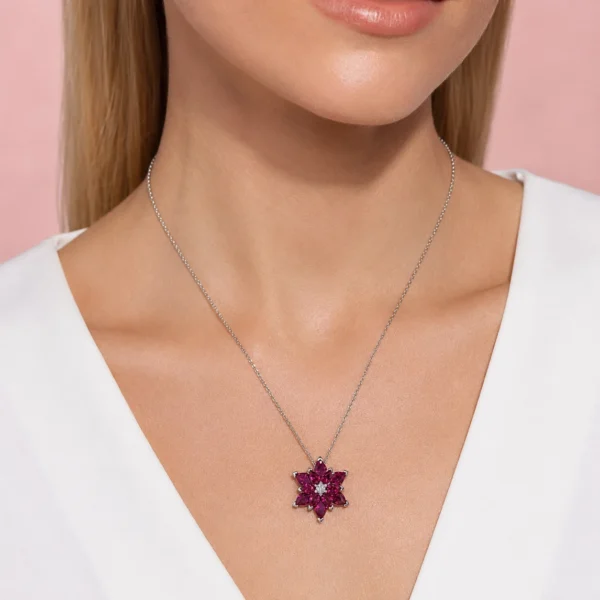 kol172 Koyu Pembe Zirkon Taşlı Çiçek Gümüş Kadın Kolye Modeli