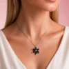 Siyah Taşlı Lotus Çiçeği Gümüş Kadın Kolye Modeli